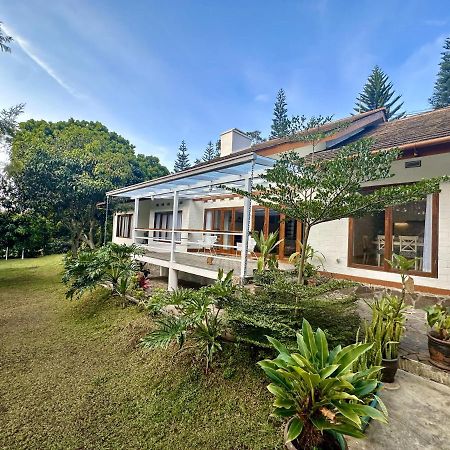 Villa Putih Le Cordon Bandung Ngoại thất bức ảnh